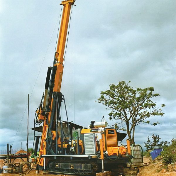 RX 4 surface coring drill