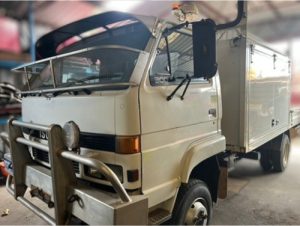 Full front view Isuzu 4x4 Service Truck