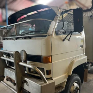 Front View Isuzu 4x4 Service Truck