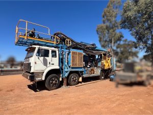 Grade control drilling truck Hydco 70 rotary drill rig